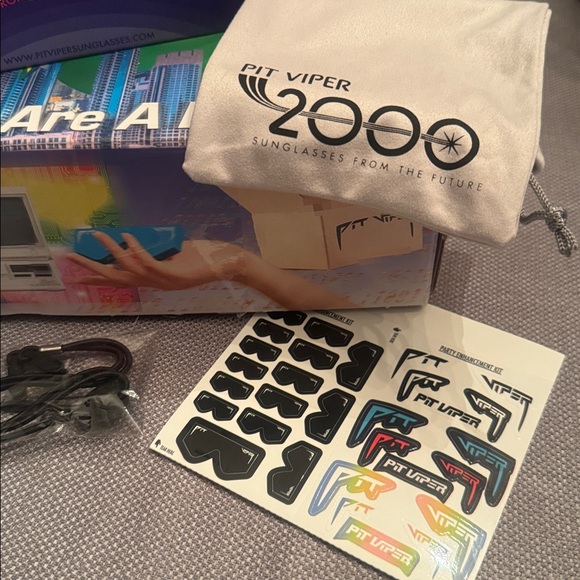 Pit Viper 2000 XS Sunglasses - Pink and Black - Picture 3 of 7